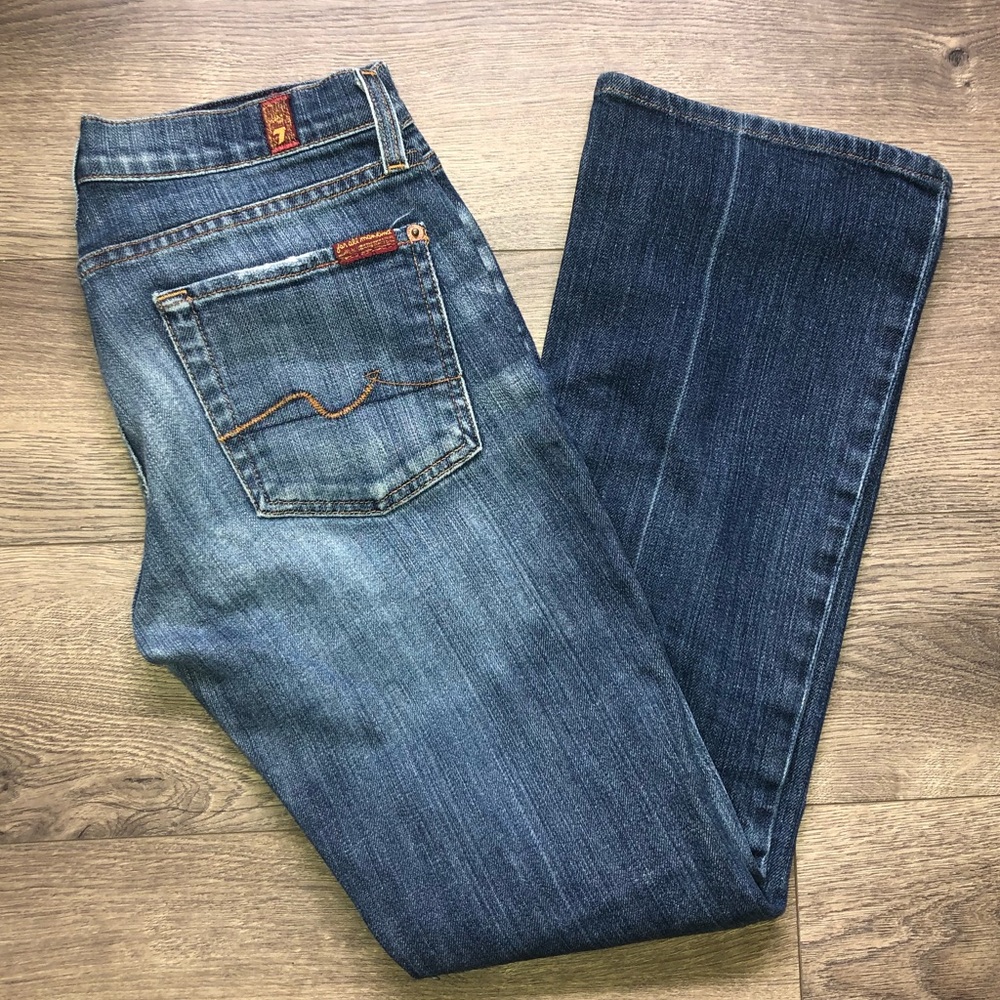7FAM Short Bootcut Jeans Size 27